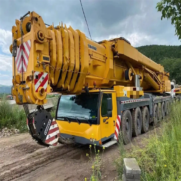 市中附近100吨吊车出租电话